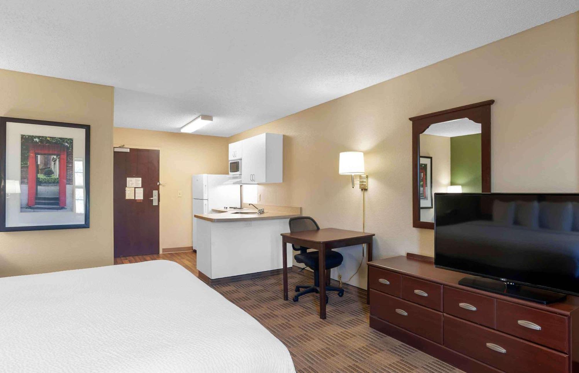 Extended Stay America Select Suites - Milwaukee - Waukesha Εξωτερικό φωτογραφία