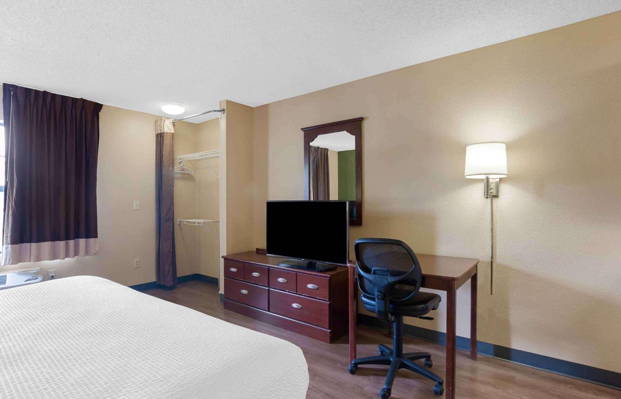 Extended Stay America Select Suites - Milwaukee - Waukesha Εξωτερικό φωτογραφία