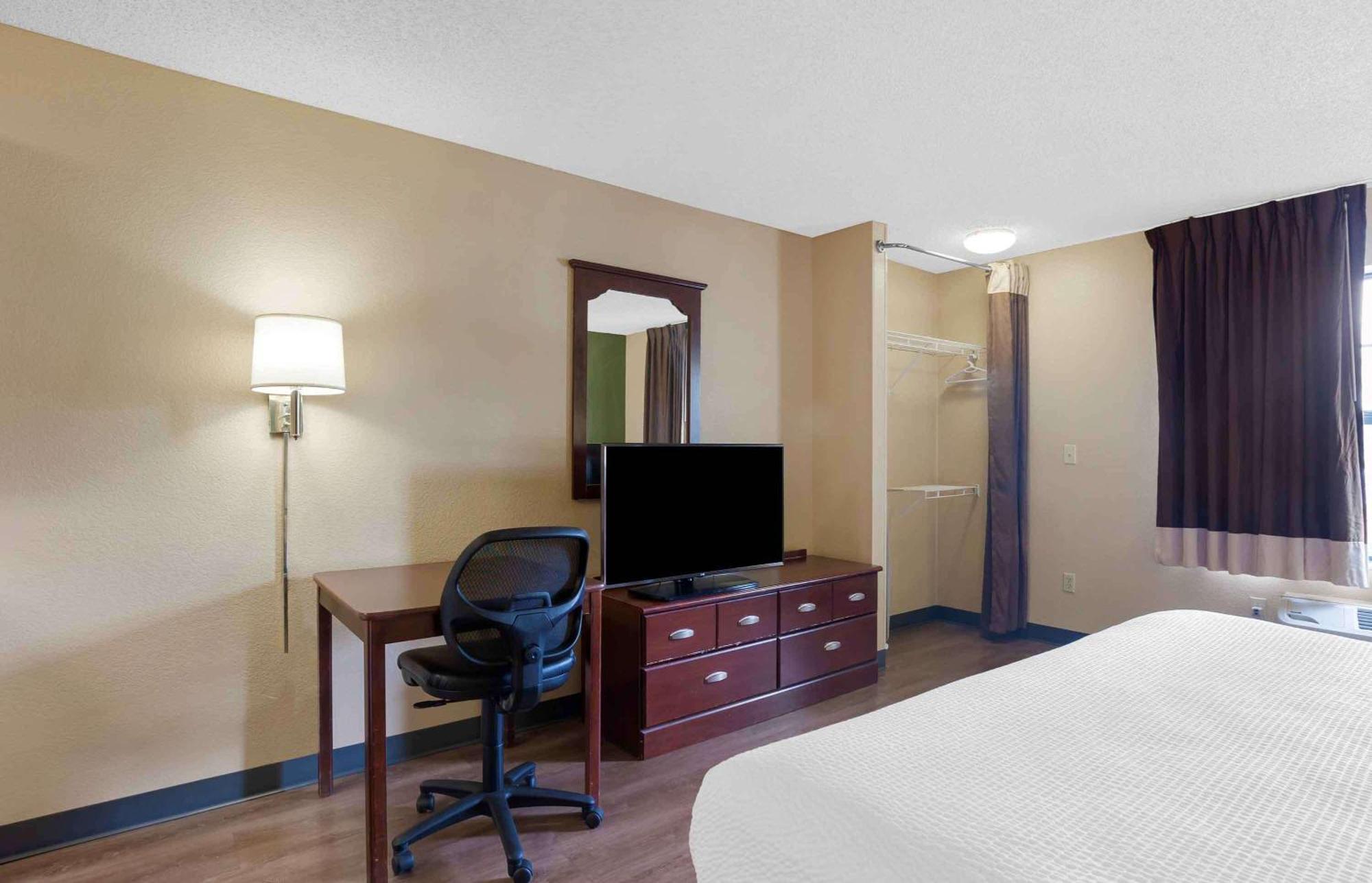 Extended Stay America Select Suites - Milwaukee - Waukesha Εξωτερικό φωτογραφία