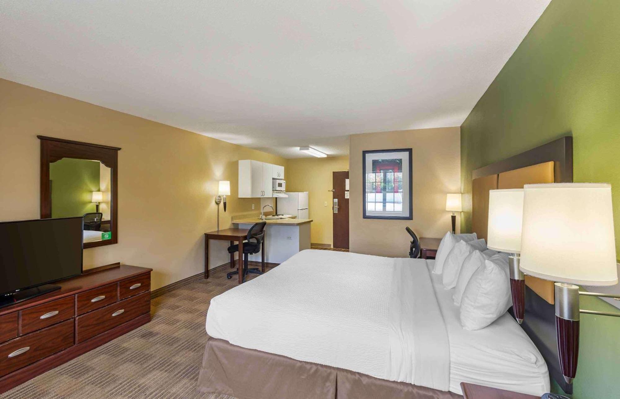 Extended Stay America Select Suites - Milwaukee - Waukesha Εξωτερικό φωτογραφία