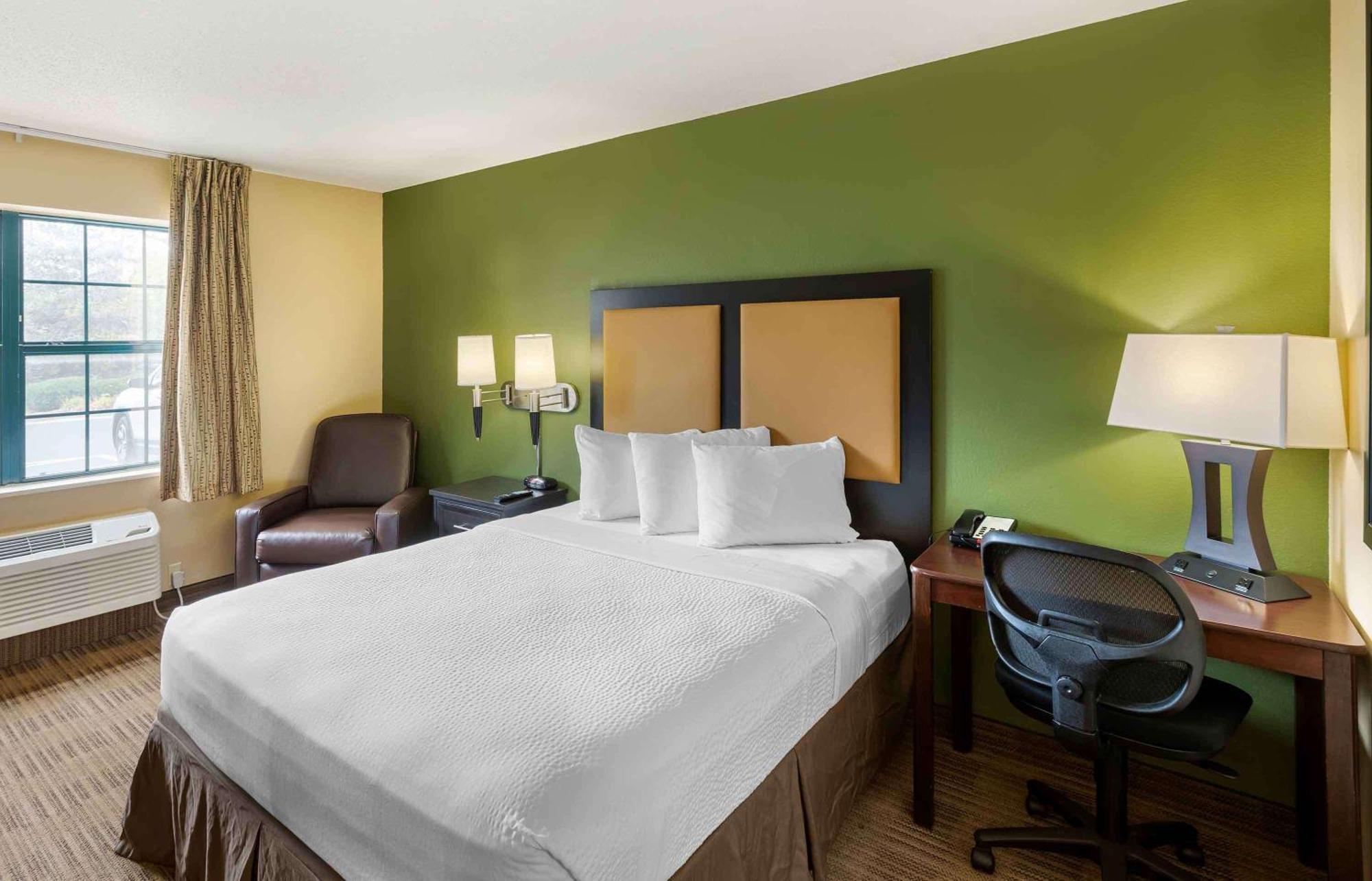 Extended Stay America Select Suites - Milwaukee - Waukesha Εξωτερικό φωτογραφία