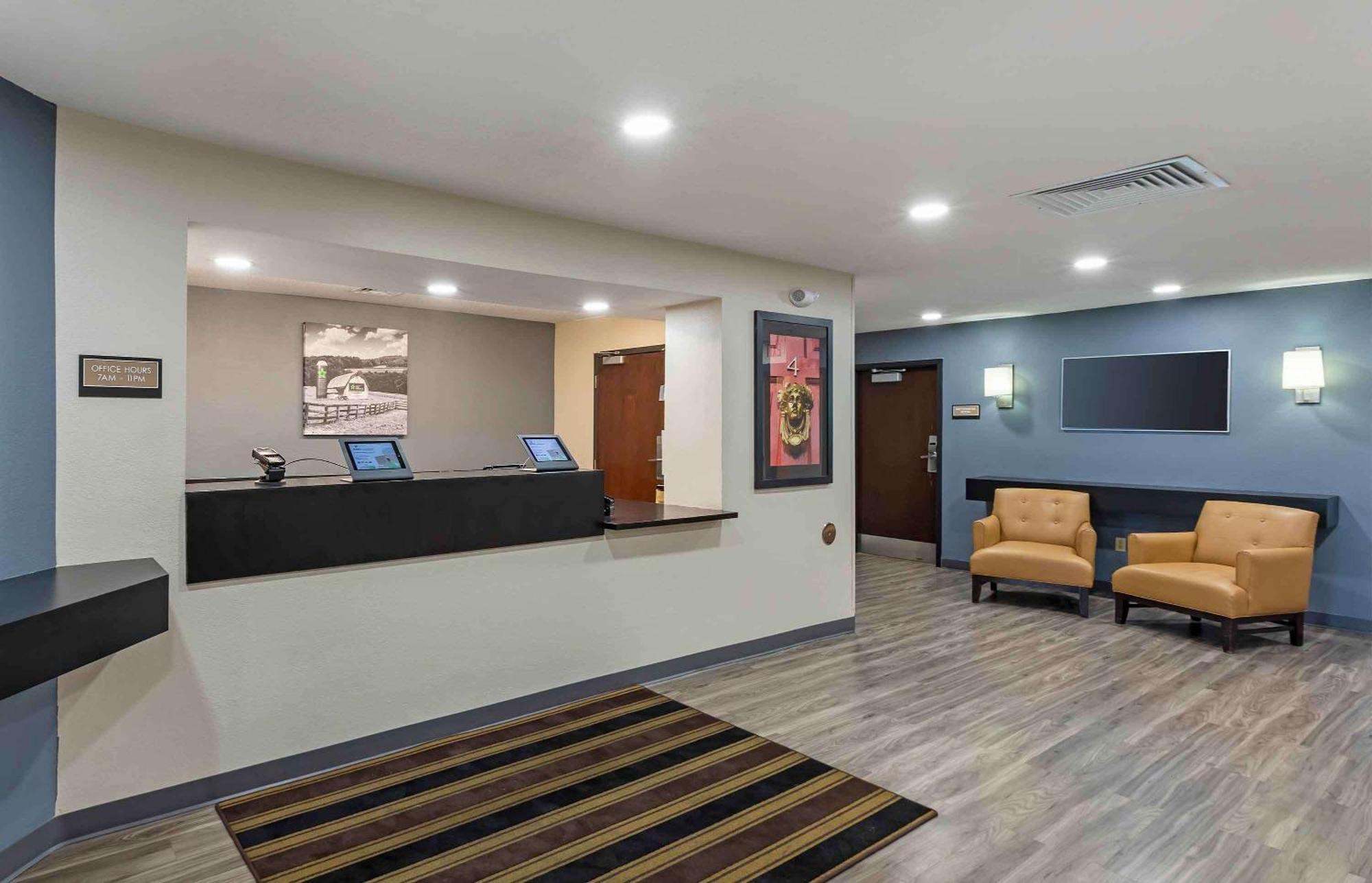 Extended Stay America Select Suites - Milwaukee - Waukesha Εξωτερικό φωτογραφία