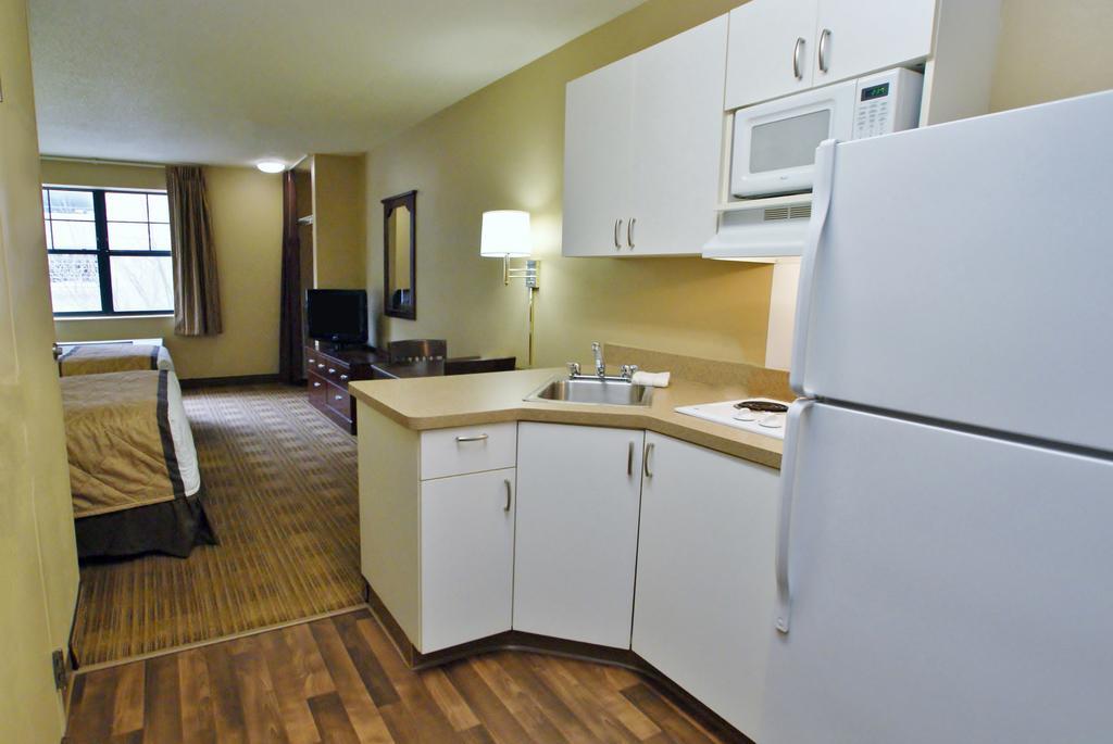 Extended Stay America Select Suites - Milwaukee - Waukesha Εξωτερικό φωτογραφία