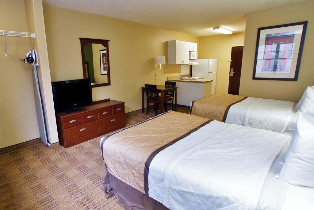 Extended Stay America Select Suites - Milwaukee - Waukesha Εξωτερικό φωτογραφία